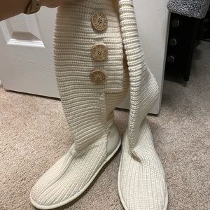 Ugg Classic Carly II Knit Boots
